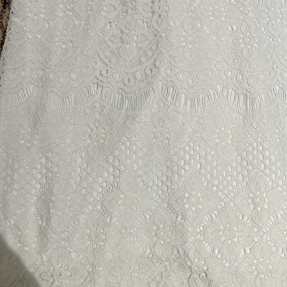 NEW Miami white lace dress with Criss cross back from Francesca’s - Picture 3 of 6